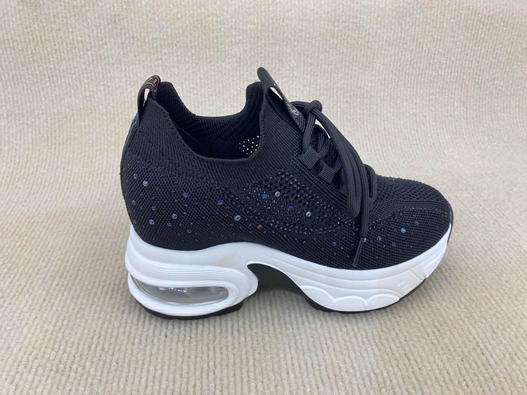 Flyknit Black Platform Loafers With Crystal Surface And Breathable Mesh